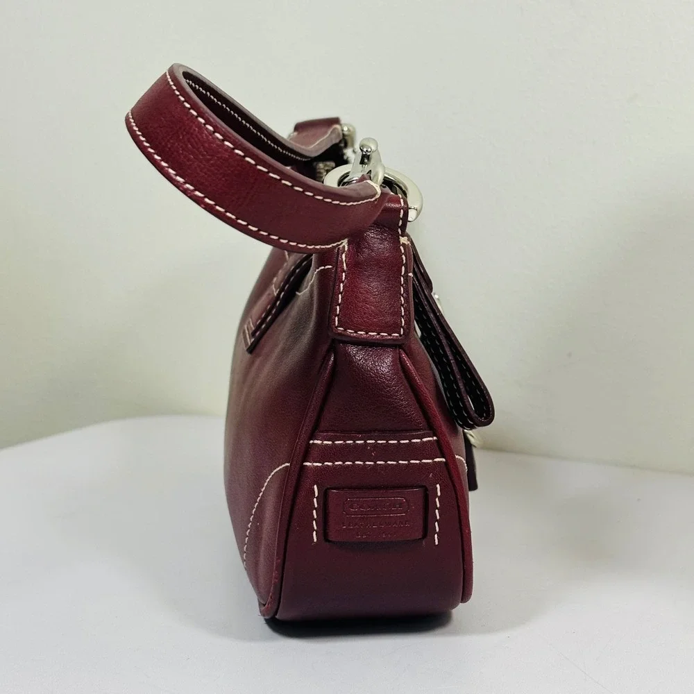 Vintage Y2K Coach Hamptons Demi Burgundy Leather Buckle Mini Shoulder Bag - Picture 4 of 12